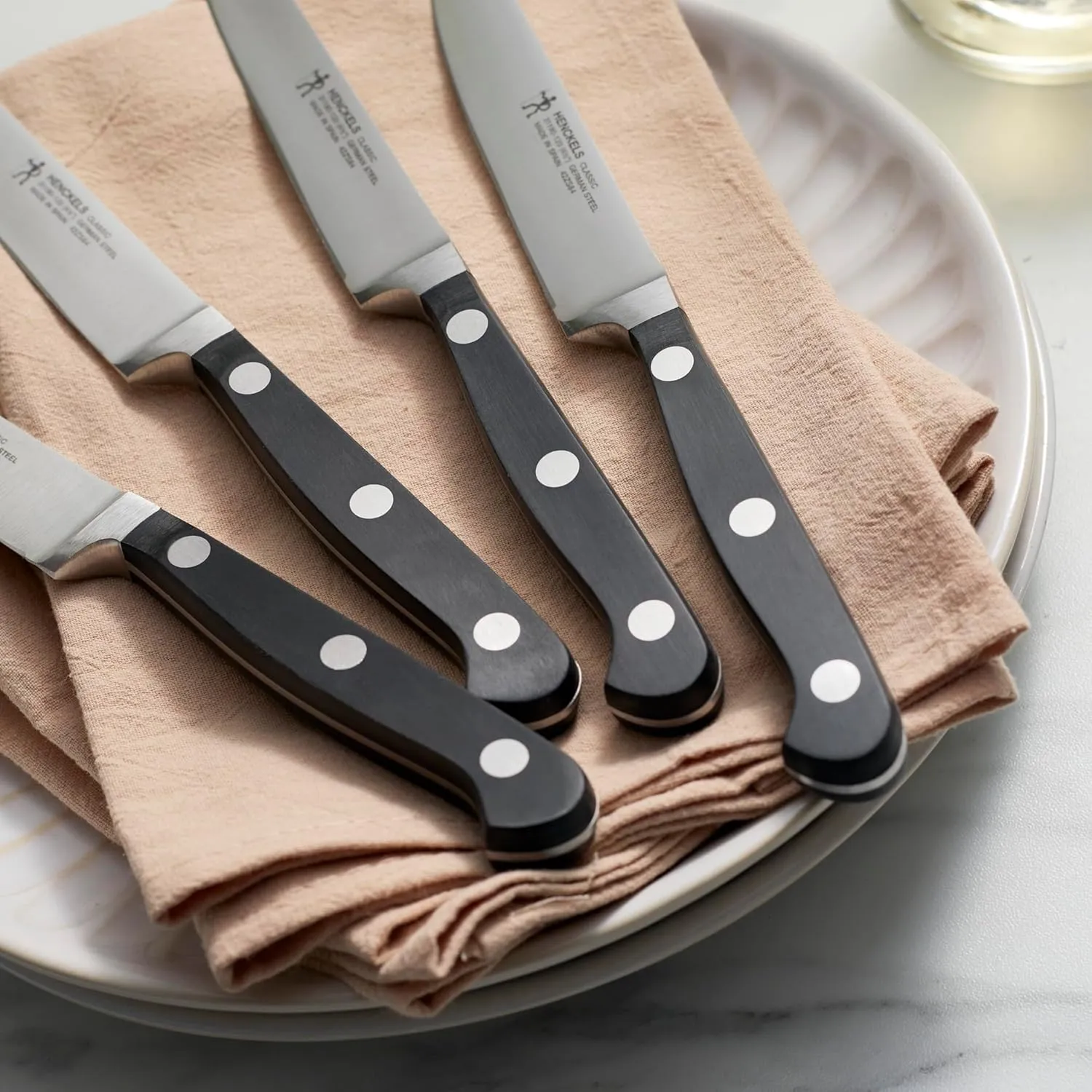 HENCKELS Classic Razor-Sharp Steak Knife Set of 4, German Engineered Informed by 100  Years of Mastery, Black/Stainless Steel