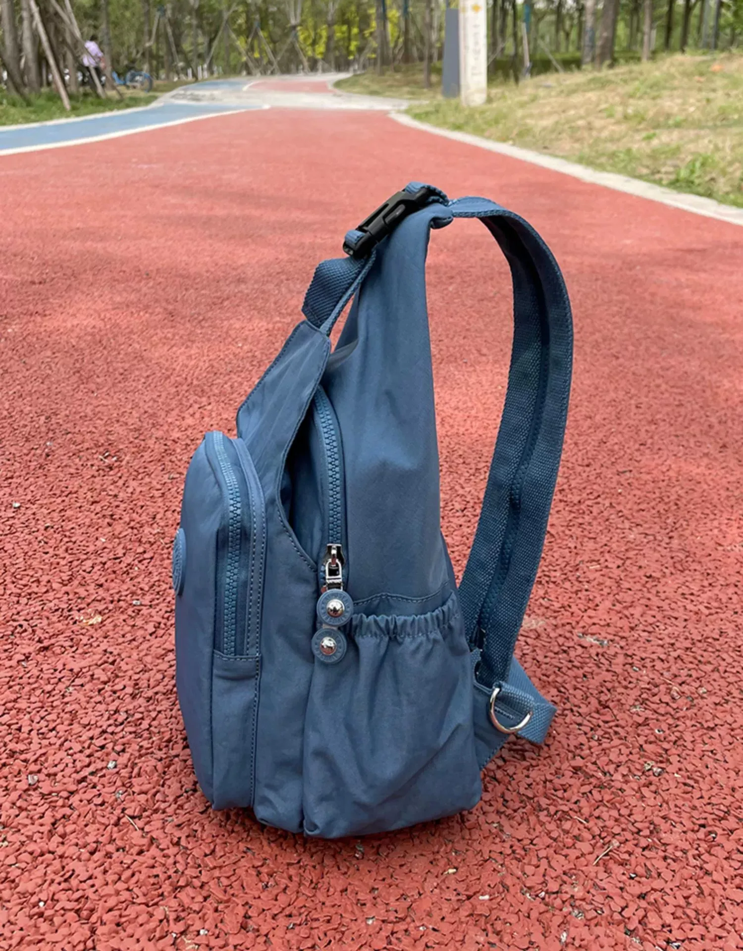 Lightweight Women's Multi-Compartment Waterproof Backpack