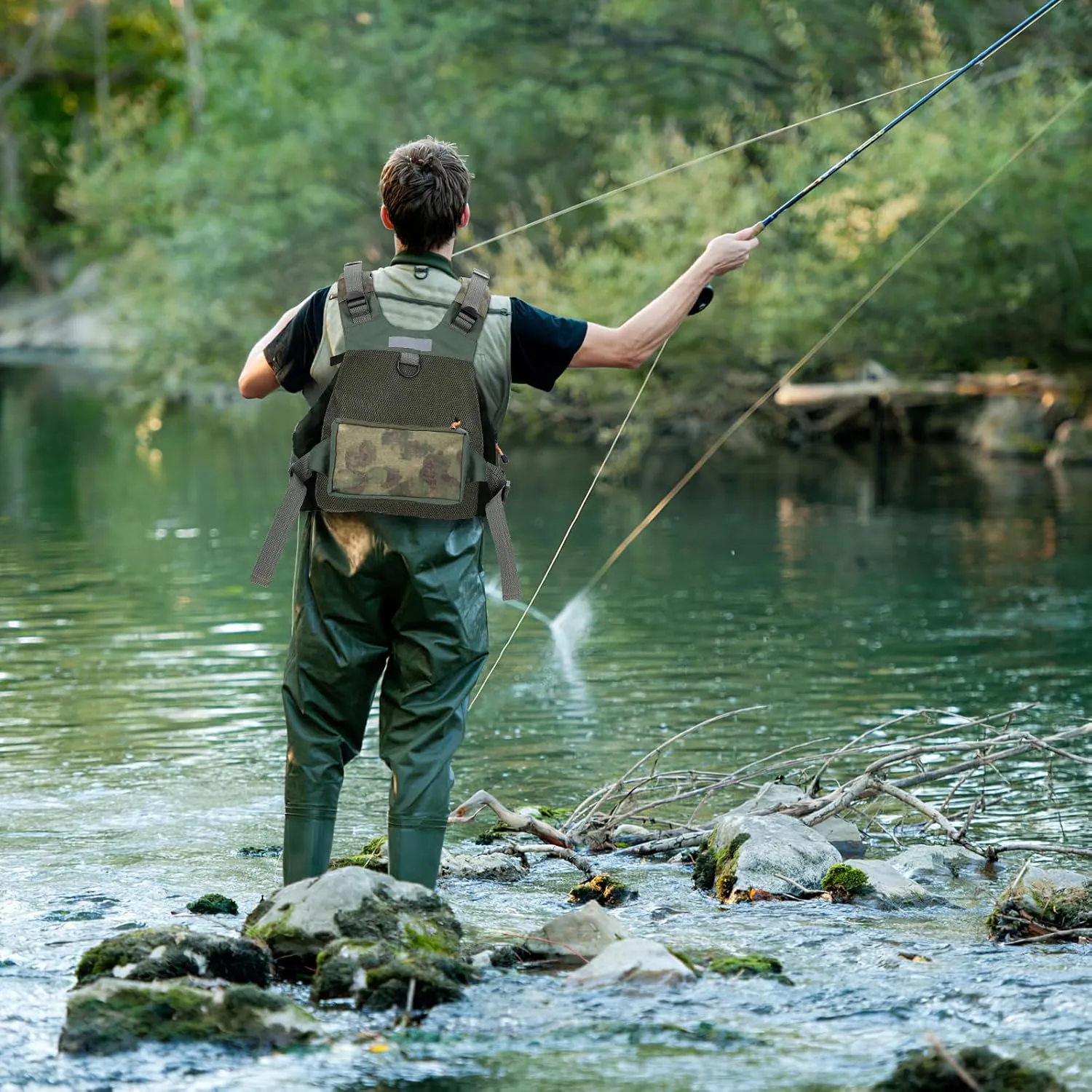 PELLOR Fly Fishing Vest, Fishing Gear Outdoor Backpack Breathable Mesh Fishing Vest Backpack for Camping Hunting