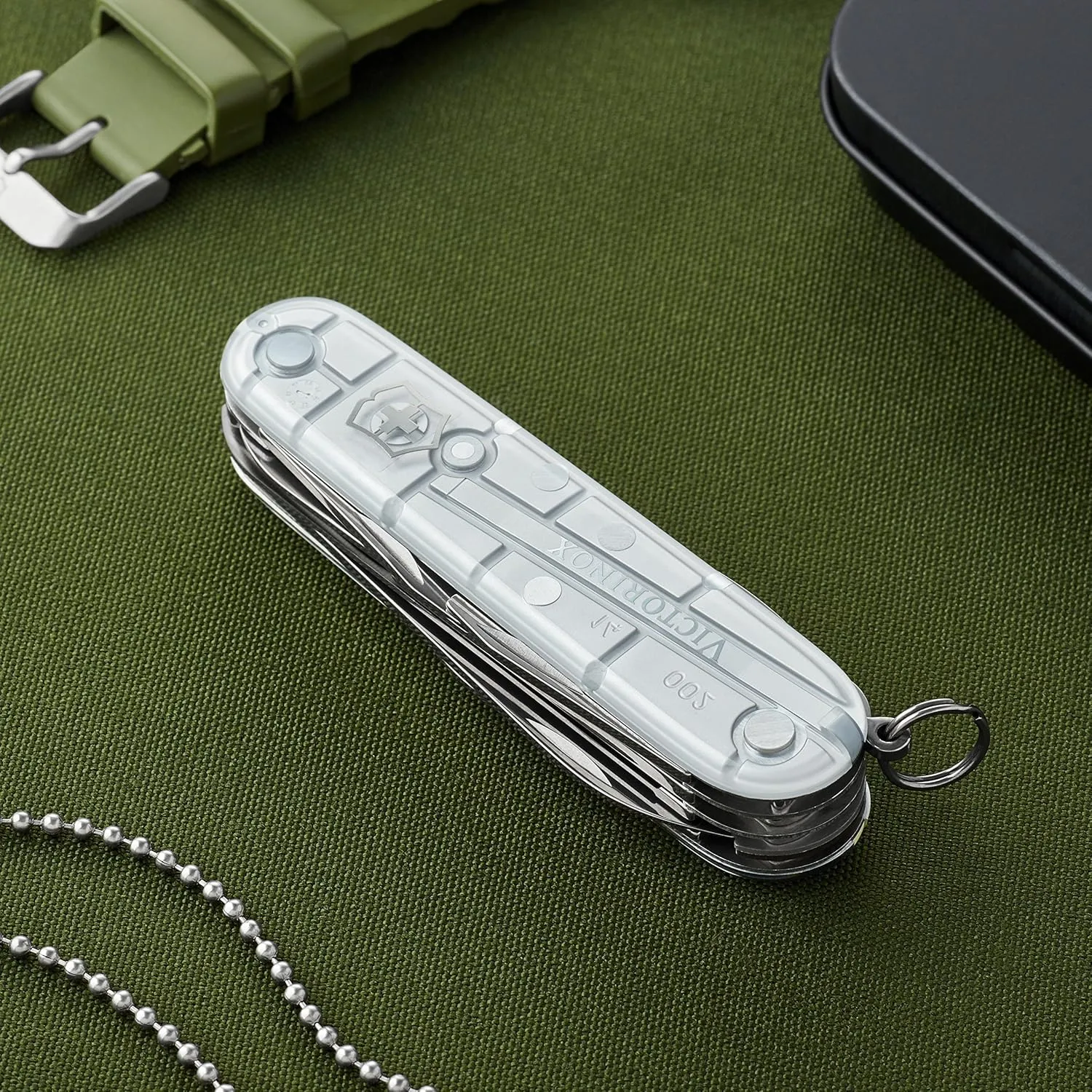 Victorinox Huntsman Swiss Army Knife, 15 Functions, Swiss Made Pocket Knife with Large Blade, Screwdriver, Scissors and Wood Saw - Silver Tech
