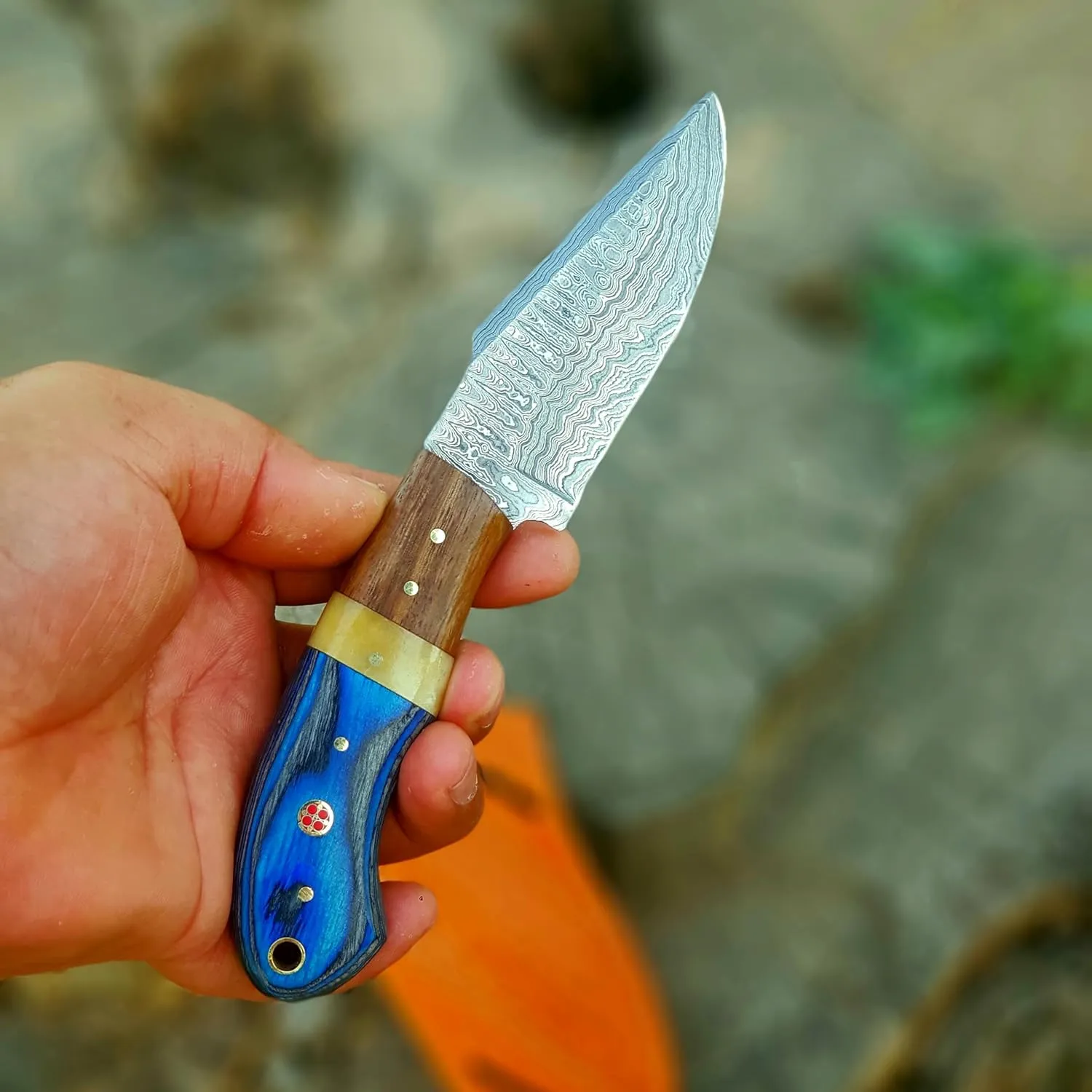 Wolf Cut Handmade Damascus Steel Hunting knife Fixed Blade knife, Bone & Rose Wood Handle Bull Cutter Knife, EDC Utility knife Cowboy Knife Damascus Steel Knife Bushcraft knife Skinning Knife with leather Sheath (Rose Blue black Wood)
